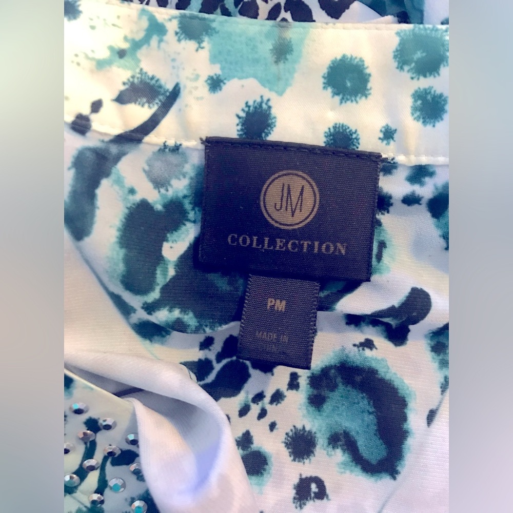 NWT JM Collection Petite Women's Leopard Split Neck Top Size PM - Picture 4 of 5